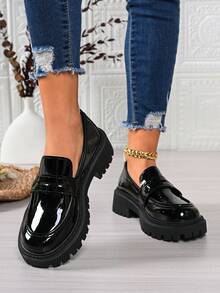Mocasines con suela gruesa para mujer, mocasines de charol negros tipo penny, zapatos cómodos de estilo formal, casual, de oficina, trabajo, escuela y negocios con diseño de slip-on - negro brillante - Ver 2