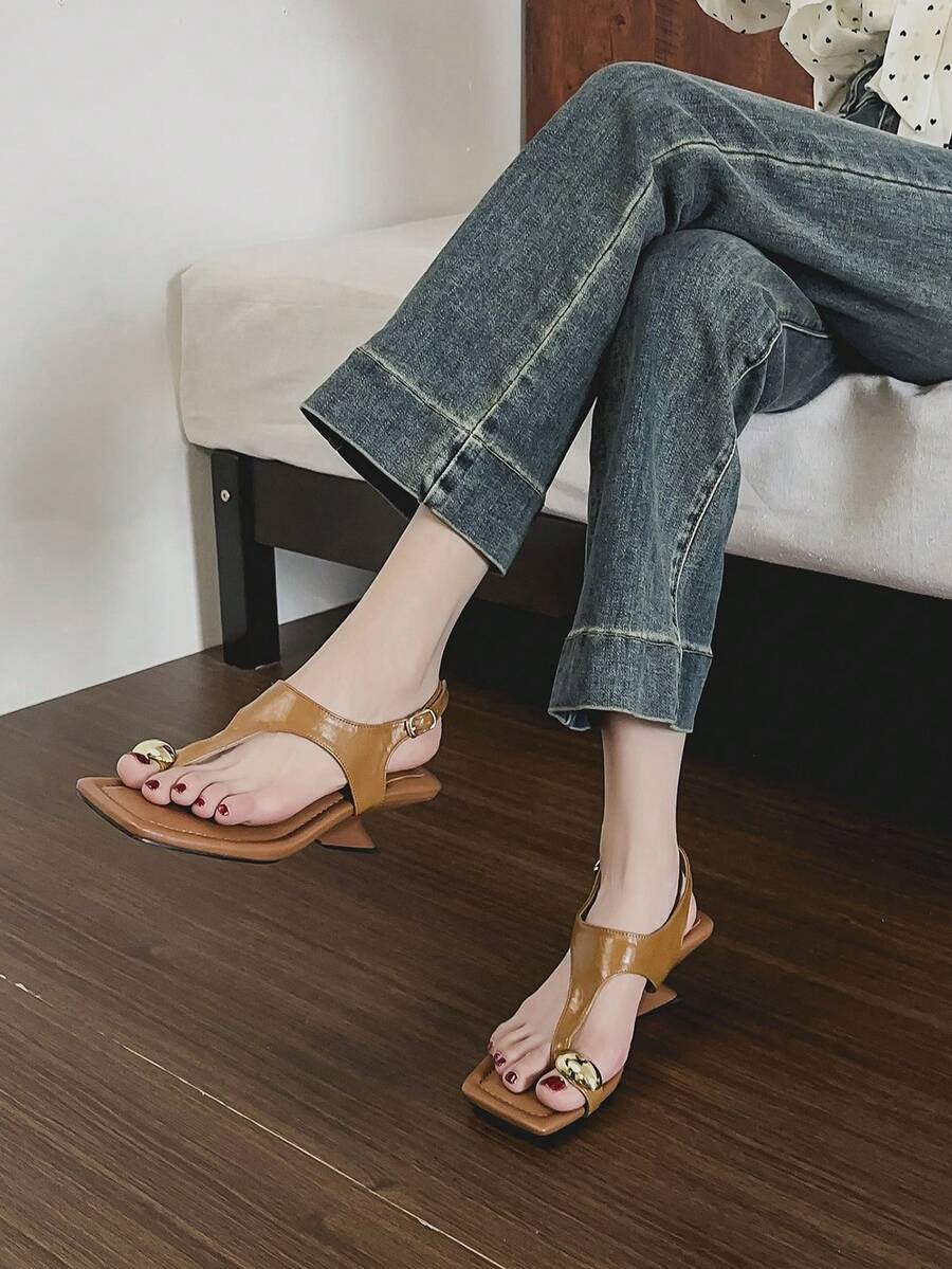 VIP.MRS.KING Women's Fashion Buckle High Heel Sandals, Solid Color For Summer Outdoor Wear - Brown - View 1