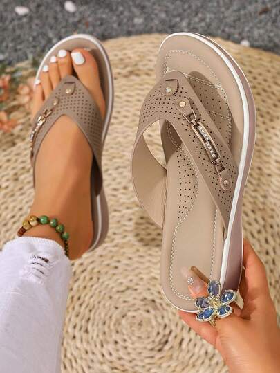 1 Pair Apricot Rhinestone Wedge Flip Flops For Teens & Girls, Thick Sole Comfortable Breathable Beach Sandals, Versatile For Holiday & Daily Wear
