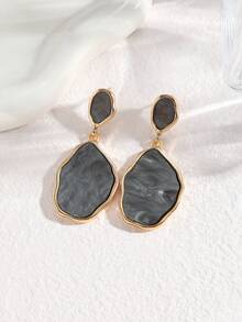 1 Pair Asymmetrical Oval Pendant Earrings, Acrylic Inlaid Vintage Earrings For Women, European And American Fashion Niche Elegant Earrings - Resin Earrings - View 2