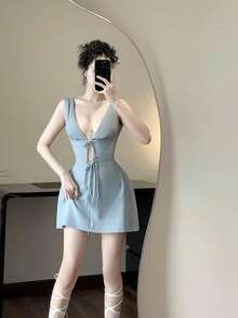 女士优雅纯色无袖极简短款浅色蝴蝶结深V性感极简连衣裙 - 淺色水洗藍 - 查看 2