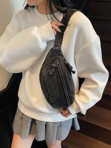 1个（10.6英寸*4.7英寸*3.5英寸）时尚女士胸包/单肩包/斜挎包/邮差包，材质耐刮耐磨，适合购物、约会、外出、通勤等场合，肩带长度可调节，是送给家人、朋友、女友的理想礼物，休闲时尚浅蓝色女士胸包。 - 黑色 - 查看 3