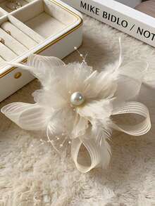 1个新款柔和米色花瓣发夹，多层新娘发饰，爪夹 - 彩色 - 查看 1