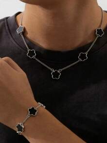 1pc Men's Fashion Business Style Lucky Clover Pendant Necklace With Chain And Bracelet Set, Valentine's Day Gift - Five-leaf Clover Silver - View 1