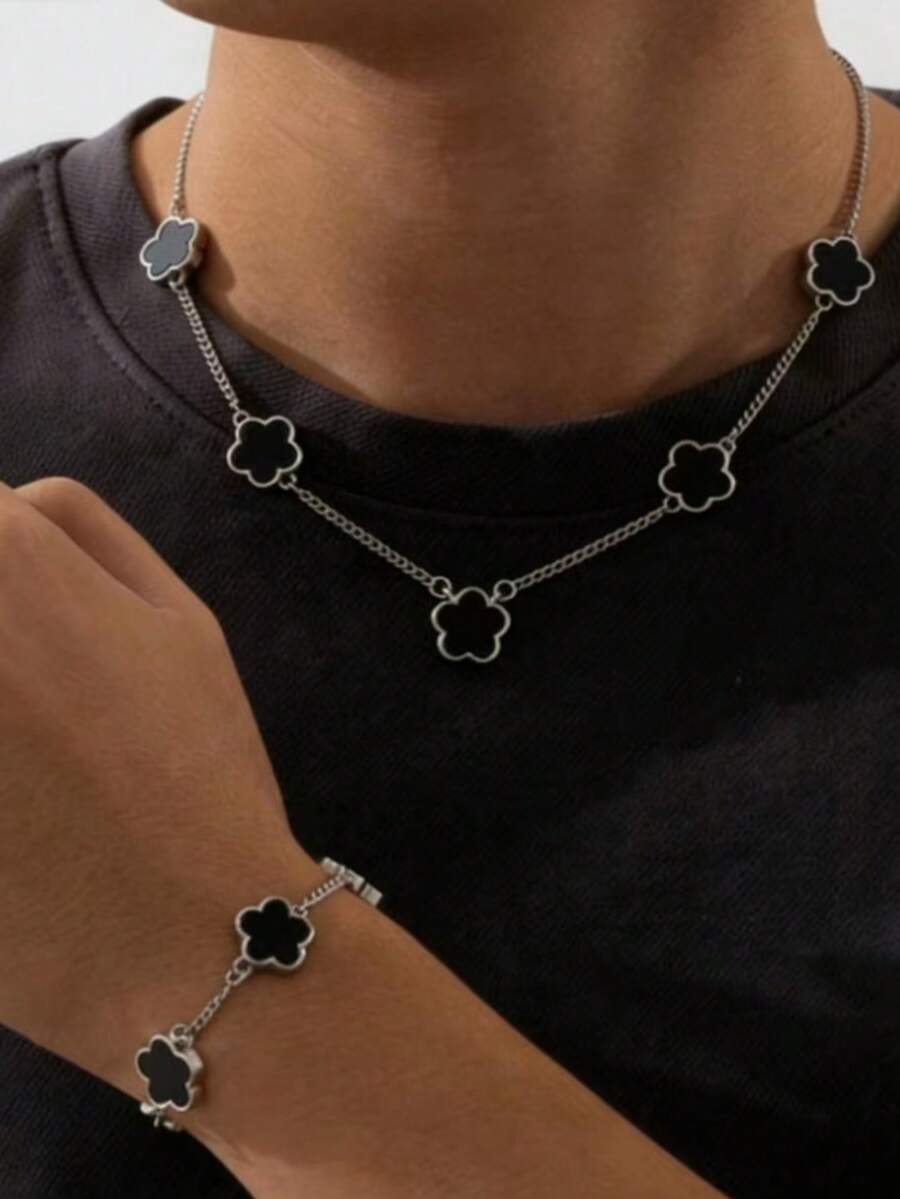 1pc Men's Fashion Business Style Lucky Clover Pendant Necklace With Chain And Bracelet Set, Valentine's Day Gift - Five-leaf Clover Silver - View 1