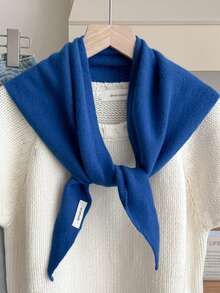 一条流苏三角围巾，用途广泛，保暖舒适，适合冬季佩戴，可作头饰或时尚多功能礼品。 - 彩色 - 查看 2