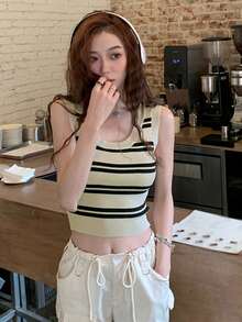 Áo tank top nữ cổ tròn kẻ sọc dáng ngắn ôm sát phong cách thường ngày - Màu be - Xem 1