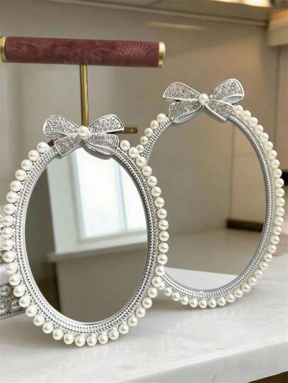1个复古珍珠蝴蝶结化妆镜，创意银色椭圆形镜框，4x6/5x7英寸，优雅的梳妆区装饰，桌面镜，适合卧室，独特贴心的女性礼物