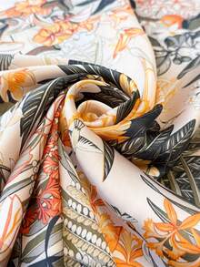 1条仙鹤热带花卉印花方巾，四季皆宜，适合日常出行、旅行、婚礼派对等场合，男女通用，可作头巾、发带、头巾，户外防晒配饰，为您的风格增添亮点。 - 彩色 - 查看 11