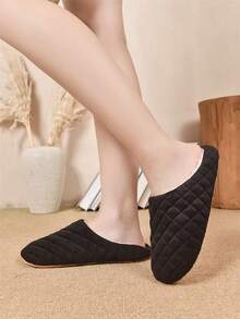 Dép đi trong nhà nữ kẻ sọc caro, kiểu dáng kín mũi, đế mềm mại, quà tặng Ngày của Mẹ. - màu đen - Xem 7