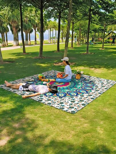 1pc New Outdoor Waterproof Anti-Sand Digital Printed Picnic Mat/Beach Towel, Fashionable And Fresh Pattern, Suitable For Camping And Picnics