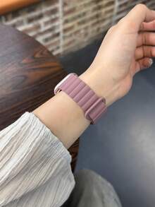 1条男女通用硅胶磁吸表带，兼容 42mm、38mm、40mm、41mm、44mm、45mm、46mm、49mm，时尚智能手表替换表带，适用于Ultra2、Ultra SE2、SE 11、10、9、8、7、6、5、4、3、2、1系列，可作为学生返校礼物 - 煙紫色 - 查看 5