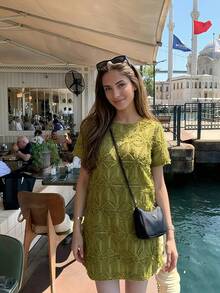 【天使之吻】2026夏季新款法式优雅中长连衣裙，高端白色3D刺绣圆领度假风短款连衣裙 - 橄欖綠 - 查看 7