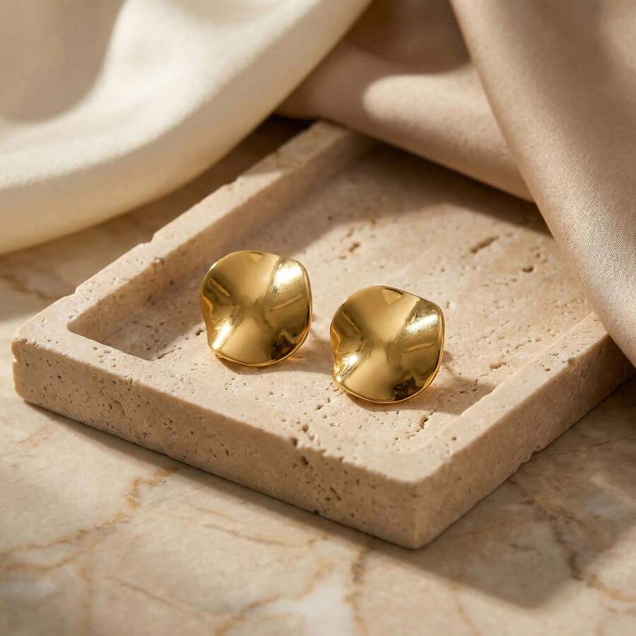 Round Wave-Shaped Earrings, With A Simple Geometric Style, Suitable For Both Parties And Daily Wear - Gold - View 1