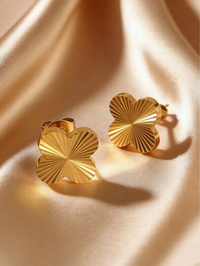  VceTd Exquisite Luxury Stainless Steel Four-Leaf Clover Earrings, Classic Four-Leaf Clover Element Earrings, Batch Flower Craftsmanship, Anti-Fading, Minimalist Elegant, Fashion Earrings, Suitable For Men And Women Daily Wear, Perfect Gift For Girlfriend, Friends And Couples During Holidays