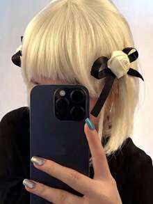 2个黑色丝带和白色玫瑰蝴蝶结发夹，适合任何场合 - 黑色 - 查看 1