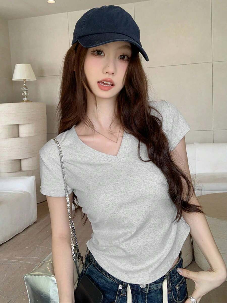 V领短袖T恤，独特设计，褶裥收腰，修身休闲上衣 - 花灰色 - 查看 1