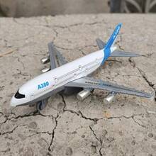 طائرة إيرباص A380 طراز الإمارات العربية المتحدة المعدنية - لعبة عرض طائرة إيرباص A380 المعدنية - مجموعة طائرات - هدية عيد ميلاد للأصدقاء - متعدد الألوان - مشاهدة 7