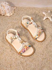 1双女童玫瑰红印花编织串珠凉鞋，鞋面采用织物和串珠材质，编织图案和串珠装饰，低跟平底，舒适透气，波西米亚风格，适合海滩和夏季野餐。 - 白色 - 查看 7