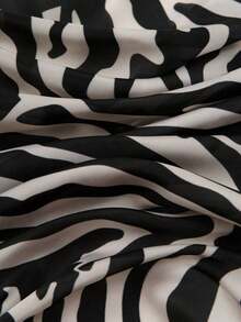 1pc Simple Printed 70*70cm Bandana Women, Spring New Arrival, Can Be Used As Scarf, Belt, Bag Decor Or Headband Bandana,Hair Band,Band Dressing Up Your Look Witch - Đen và trắng - Xem 4