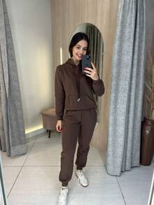 Comfortable Kangaroo Hoodie Set - Hoodie And Jogger Pants - Casual Drawstring Detail And Zipper - Óxido marrón - Ver 2