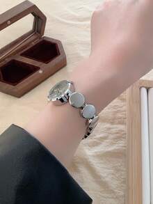 1件装时尚撞色几何图案女士石英表，优雅精致，适合日常佩戴、派对、休闲聚会等场合。 - 銀色 - 查看 6