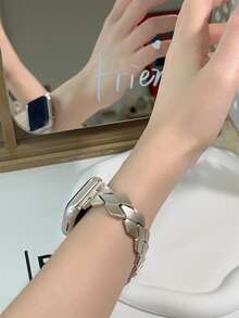 1pc Women's New Starry Metal Bracelet, Compatible With Apple Watch Bands 44mm, 40mm, 45mm, 41mm, 42mm, 46mm, 38mm, Ultra 2, 49mm, Fashionable Minimalist Women's Strap, Suitable For Apple Watch Series 11, 10, 9, 8, 7, SE, 6, 5, 4, 3, 2, 1. Fashionable Strap, Smart Watch Band, Compatible With Apple Watch Bands, Bracelet Strap, Smart Watch Strap, Watch Strap, Smart Watch Band - Starlight - View 4