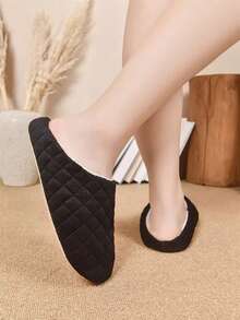 Dép đi trong nhà nữ kẻ sọc caro, kiểu dáng kín mũi, đế mềm mại, quà tặng Ngày của Mẹ. - màu đen - Xem 4