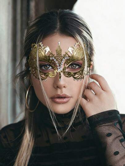 's Mask - Venice Peacock Women's Metal Mask - Butterfly Mask Women - Perfect For Carnival And Halloween Parties, Suitable For Halloween, Costume Parties, Carnival, Carnival, Costume Parties, Birthday Parties, Role-Playing. To Add A Touch Of Brilliance, Beautiful Venetian Patterns Are Embellished With Sequins, And The Glitter Shines In The Light, Adding Extra Charm To The Party Mask