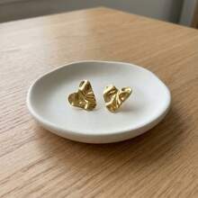 不规则波浪形心形耳环，简约金属质感，适合女性日常佩戴。 - 金色 - 查看 1