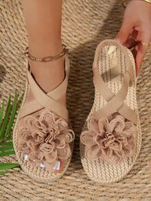 Sandal đế dày, hở mũi, quai chéo, kiểu Bohemian, họa tiết hoa, thích hợp cho nữ đi biển hoặc du lịch. - Màu Khaki - Xem 6
