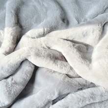 1 pieza Alfombra de piel de conejo sintética, alfombra de pelo largo y esponjoso de piel sintética blanca, adecuada para dormitorio, sala de estar, alfombra de habitación de bebé lavable a máquina - Gris - Ver 5