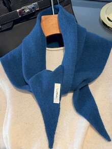 一条流苏三角围巾，用途广泛，保暖舒适，适合冬季佩戴，可作头饰或时尚多功能礼品。 - 彩色 - 查看 7