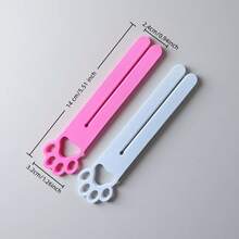 Cat Food Squeeze Tool With An Open-Mouth Design, Compatible With Both Large And Small Food Bags. A Portable Cat-Shaped Paste Bag Squeezer Featuring An Ergonomic Handle. Made From Durable And PETG Material, It Is Easy To Operate And Clean - One Size - View 6