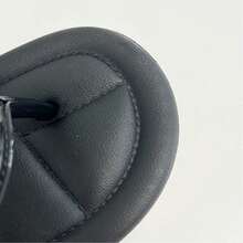 夏季INS风人字拖，新款防滑沙滩休闲浴室平底拖鞋，厚底凉鞋 - 黑色 - 查看 2