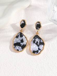1 Pair Asymmetrical Oval Pendant Earrings, Acrylic Inlaid Vintage Earrings For Women, European And American Fashion Niche Elegant Earrings - Resin Earrings - View 4