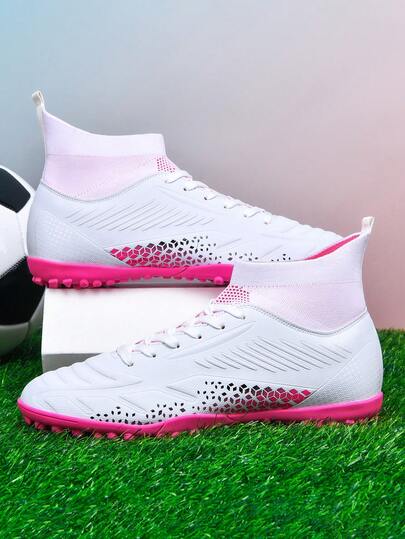 1双成人男女通用足球鞋，低帮户外团队运动鞋，大码防滑耐磨TF鞋钉，适用于人造草坪、沙地、天然草坪、室内球场，系带；小码橄榄绿足球/橄榄球鞋，皮革材质，轻便高性能防滑设计，高帮专业足球鞋