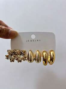 3-9对奢华自然风黄金耳环套装，饰以优雅的竹节、浪漫的枫叶和灵动的水滴。每对耳环都散发着独特的自然魅力，适合全年各种场合佩戴。稀有而别致，佩戴它们，让你成为众人瞩目的焦点。 - 金色 - 查看 4