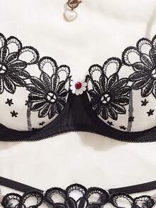 Bộ 2 áo ngực hai dây mỏng nhẹ, quyến rũ, có gọng, thích hợp cho ngày Valentine, thêu, chất liệu lưới, cực kỳ gợi cảm, dây đeo có thể điều chỉnh, quần lót trong suốt, bộ quà tặng Valentine thân mật, bao gồm áo ngực siêu nhẹ, bộ đồ ngủ nữ, đồ lót gợi cảm, áo ngực, quần lót nữ, bộ đồ ngủ gợi cảm, quần áo nữ gợi cảm, bộ đồ lót gợi cảm, bộ đồ lót nữ, áo corset bó sát, bộ đồ nữ. - màu đen - Xem 4