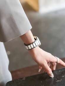 1条男女通用银色陶瓷金属蝴蝶扣表带，适用于38/40/41/44/45/49/42/46mm Series 11/SE3/Ultra3/Ultra/SE/SE2/10/9/8/7/6/5/4/3/2/1 - 白陶瓷 銀色 - 查看 7