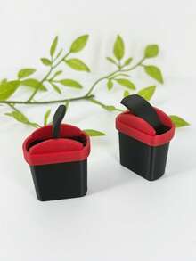 2pcs Miniature Trash Can Model, Desktop Flip-Lid Mini Garbage Can Decor, Suitable For Doll House Decoration, Can Store Small Items Inside, Best Surprise Gift For Friends - Red and Black Trash Cans - View 6