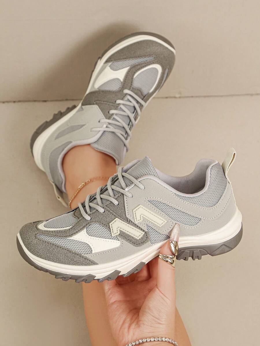 女士米色和绿色厚底运动鞋 - 绒面革和网布拼接，系带休闲鞋，防滑厚底日常步行鞋 - 灰色 - 查看 1