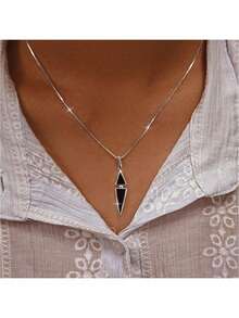 1pc Elegant & Fashionable 925 Silver Resin Triangle Pendant Necklace, Suitable For Women's Daily, Commuting, Also Can Be Given As Holiday Gift - Silver - View 8