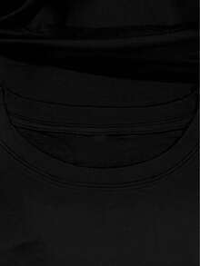 Camiseta casual de manga corta grande para mujer - Camiseta gráfica de verano con estampado de sandía, cuello redondo, transpirable, lavable en máquina, ajuste cómodo para atuendo casual - Negro - Ver 3
