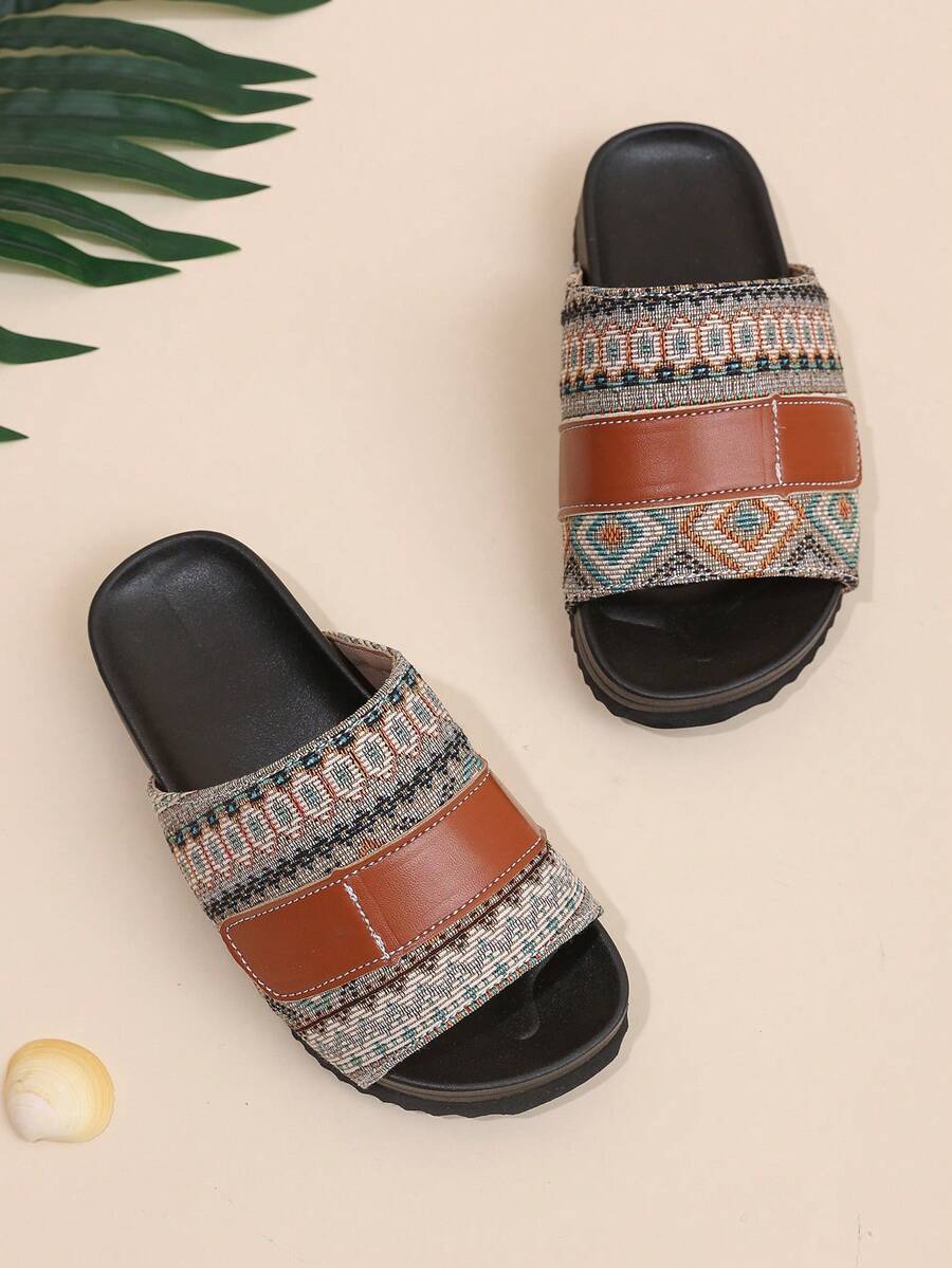 Một đôi dép lê dệt mùa hè cho bé gái, mẫu mới năm 2026 với họa tiết hình học dệt bằng da mềm mại, kiểu dáng giản dị, đa năng, thích hợp cho trẻ em đi biển hàng ngày hoặc đi nghỉ mát ở biển. - Nhiều màu - Xem 1