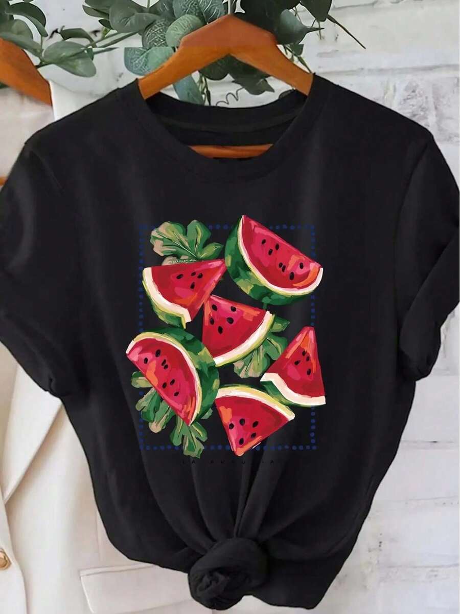 Camiseta casual de manga corta grande para mujer - Camiseta gráfica de verano con estampado de sandía, cuello redondo, transpirable, lavable en máquina, ajuste cómodo para atuendo casual - Negro - Ver 1
