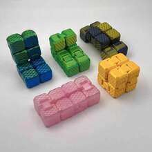 4 件套渐变 3D 打印方形减压指尖玩具，家居和办公桌装饰品，多色无限魔方，创意生日和圣诞礼物，颜色随机。 - 彩色 - 查看 3