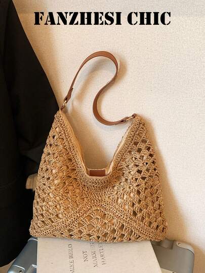 这款卡其色纯色草编单肩包采用时尚实用的搭扣设计。它是一款百搭包款，兼具休闲与专业感，无论是工作、休闲，还是作为沙滩包营造度假氛围，都非常合适。是旅行和购物的理想之选。