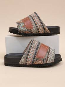 Một đôi dép lê dệt mùa hè cho bé gái, mẫu mới năm 2026 với họa tiết hình học dệt bằng da mềm mại, kiểu dáng giản dị, đa năng, thích hợp cho trẻ em đi biển hàng ngày hoặc đi nghỉ mát ở biển. - Nhiều màu - Xem 6