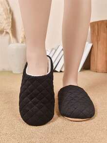 Dép đi trong nhà nữ kẻ sọc caro, kiểu dáng kín mũi, đế mềm mại, quà tặng Ngày của Mẹ. - màu đen - Xem 12